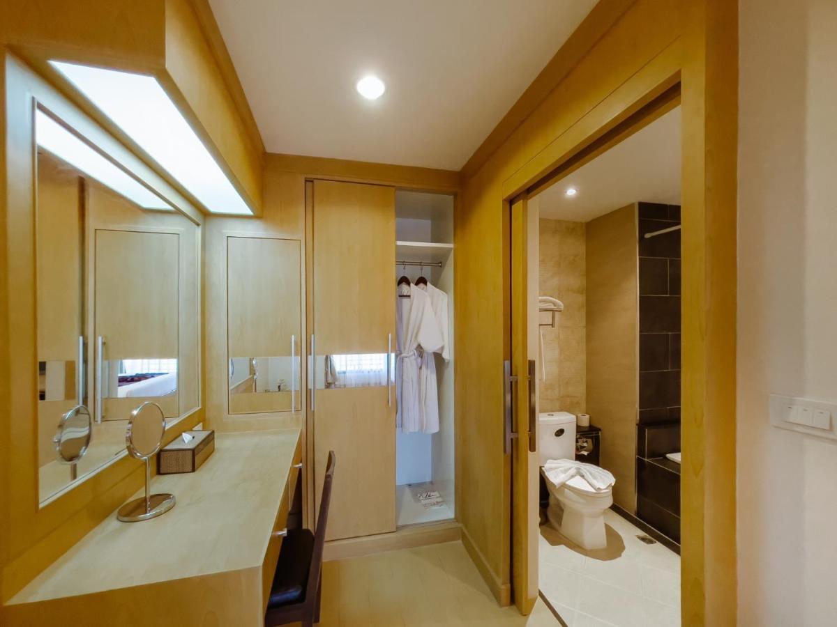 Royal Nakhara Hotel And Convention Centre Nong Khai Buitenkant foto