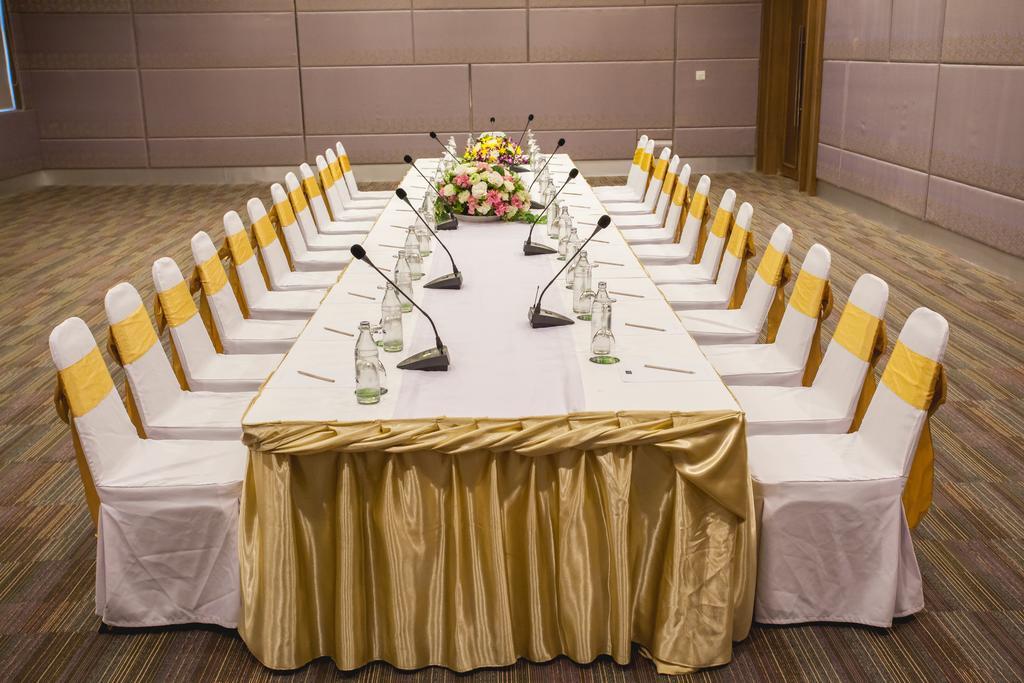 Royal Nakhara Hotel And Convention Centre Nong Khai Buitenkant foto