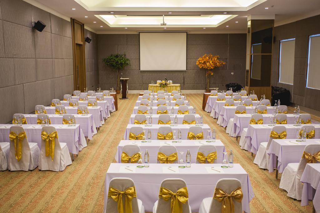 Royal Nakhara Hotel And Convention Centre Nong Khai Buitenkant foto