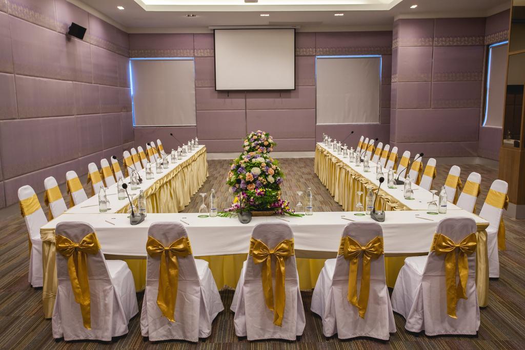 Royal Nakhara Hotel And Convention Centre Nong Khai Buitenkant foto