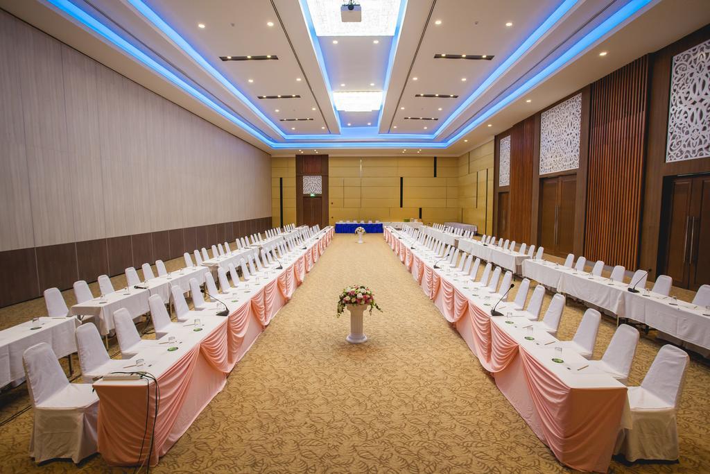 Royal Nakhara Hotel And Convention Centre Nong Khai Buitenkant foto