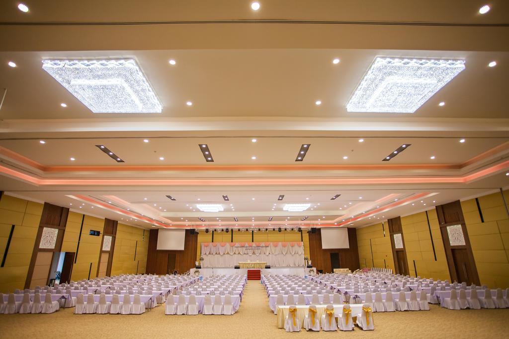 Royal Nakhara Hotel And Convention Centre Nong Khai Buitenkant foto