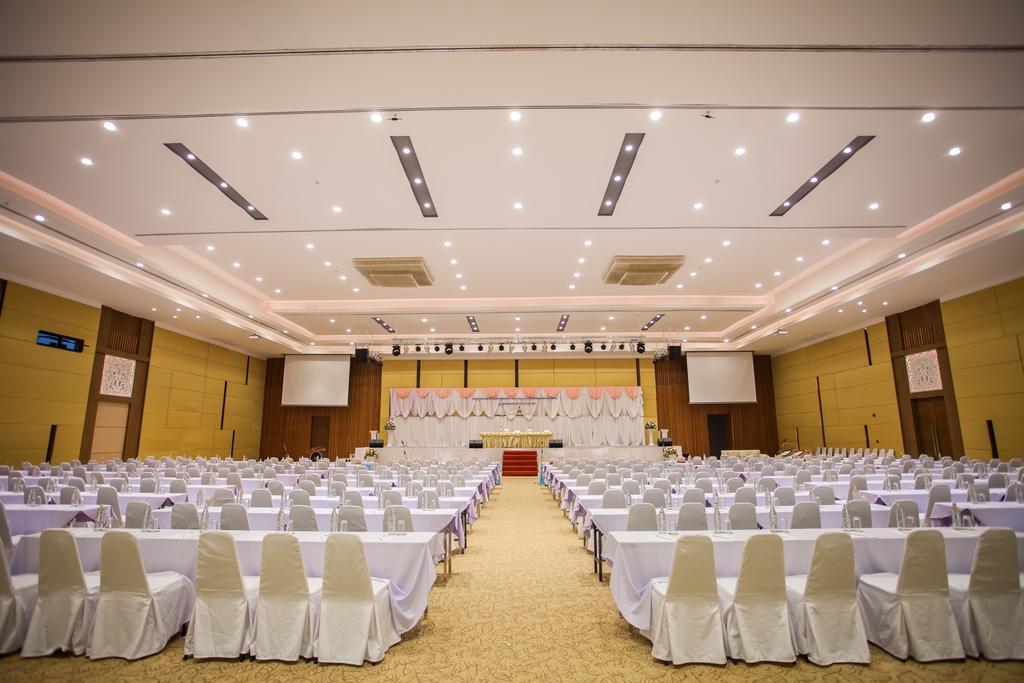 Royal Nakhara Hotel And Convention Centre Nong Khai Buitenkant foto